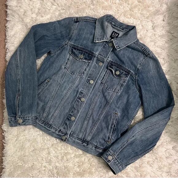 Gap Denim Lightly Distressed Denim Jean Jacket Size M - Picture 1 of 7